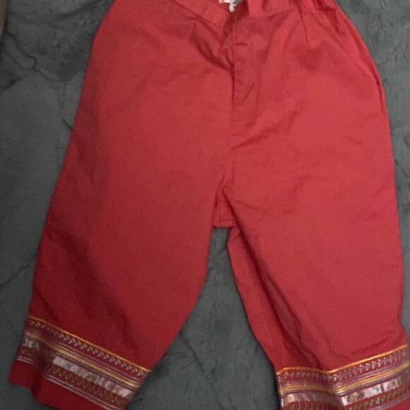 New Baby Girls Coral Capri pants appliqué hem size 2 years 2T super cute - Picture 1 of 2